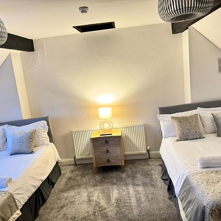Shm Stays Solihull Hs2 Nec Airport Nr M6 M40 M42 Great For Long & Short Stays 15 Min Walk To Train Station 5 Min Drive To Town Centre Outside Bus Stops & Supermarket Free Parking Экстерьер фото